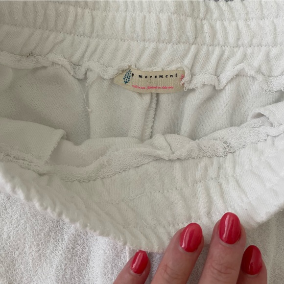 Free People At Ease Reverse Terry shorts white - Picture 7 of 7